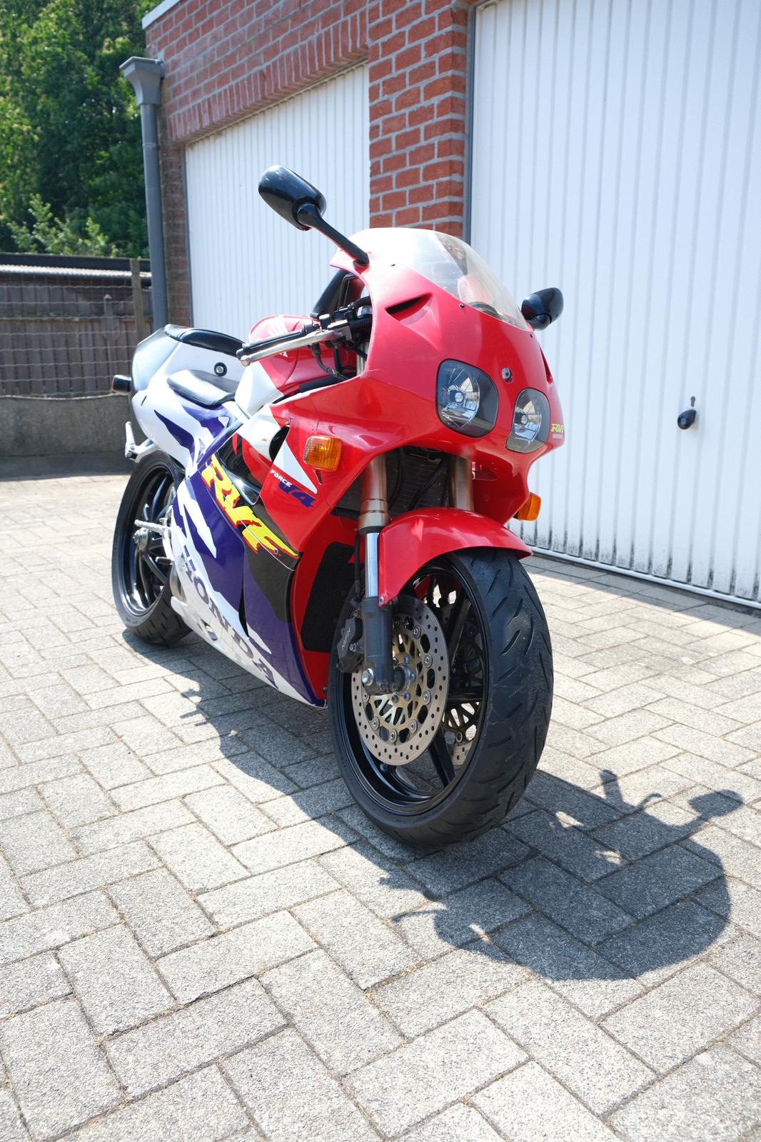 Honda RVF400R NC35 – 18,101 km / Mechanically Perfect /Y2000